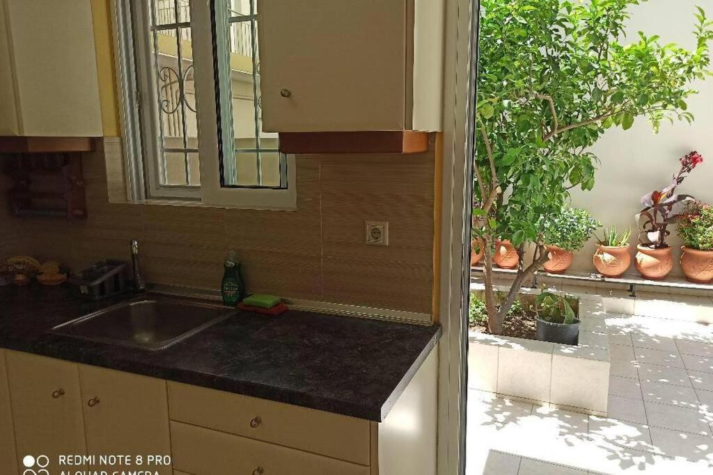 Jilda S Apartment With Private Garden! Náuplia Exterior foto