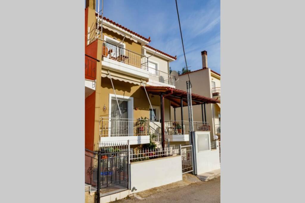 Jilda S Apartment With Private Garden! Náuplia Exterior foto